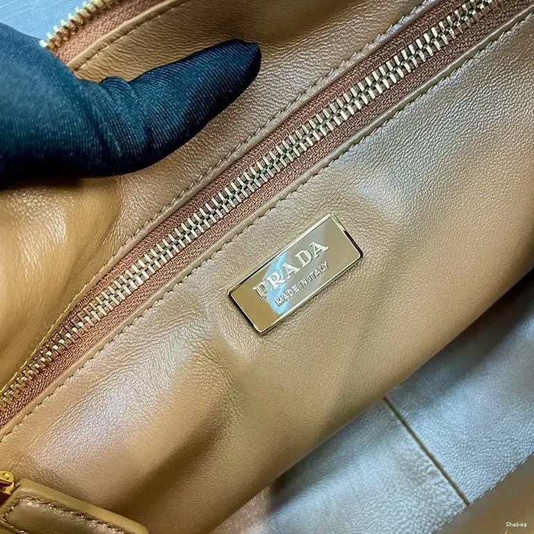 2410YA0091 Prada Bags 0626